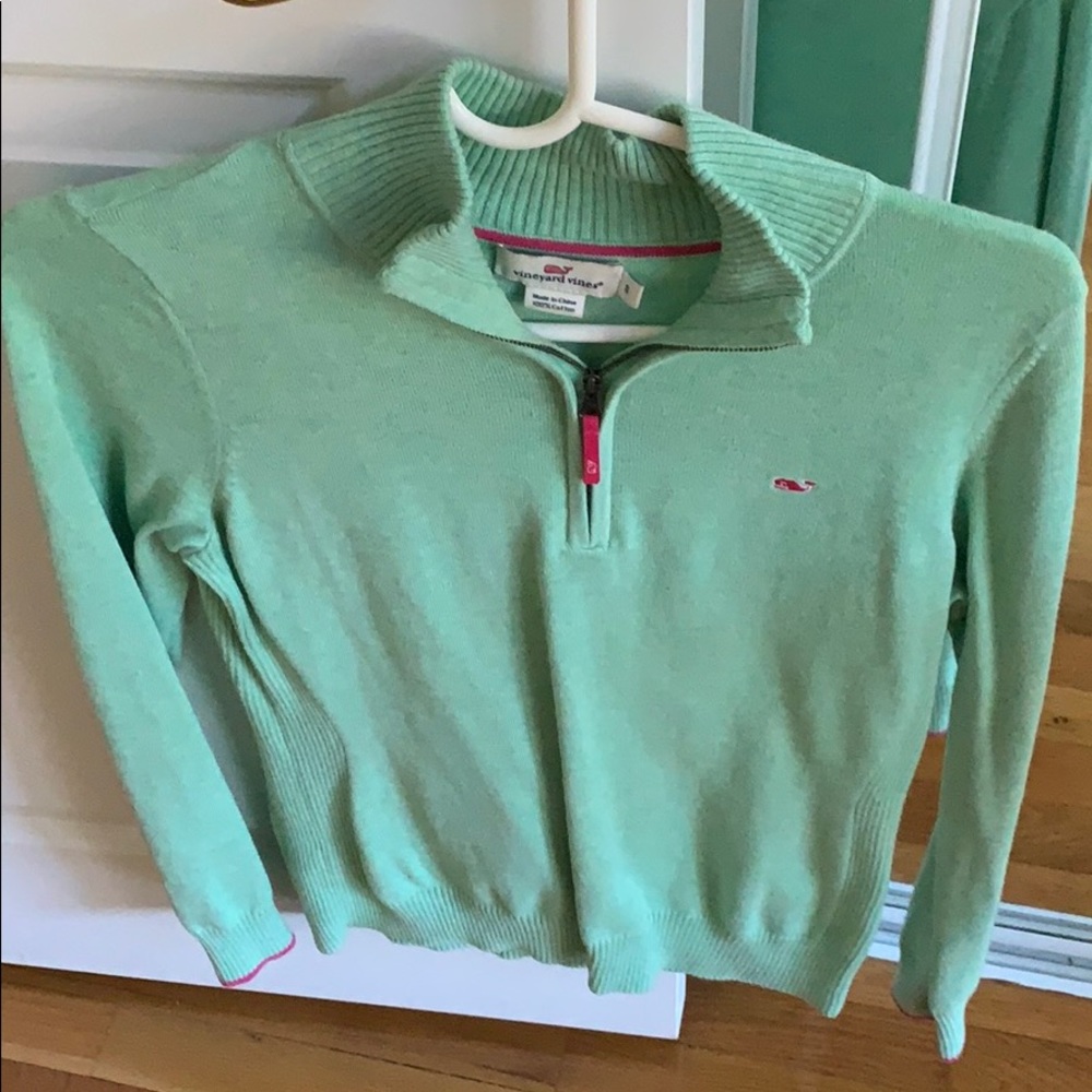 Vineyard vines green pull over